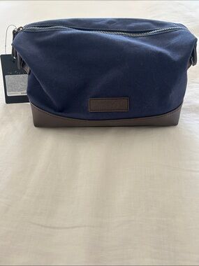 Hurley Navy Canvas & Brown Leather Trim Men's Dopp Kit
